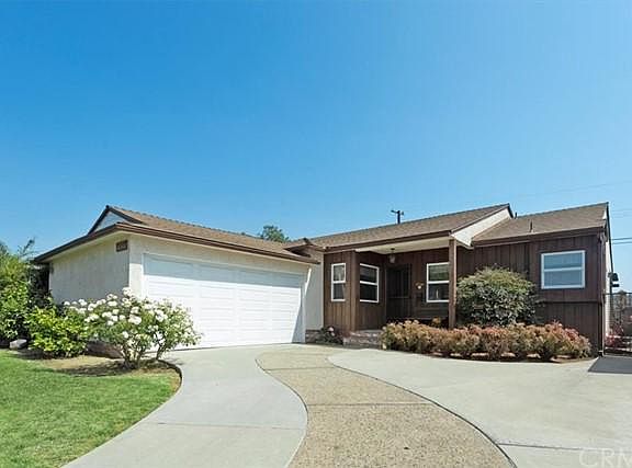 3rd image of 2702 W 166th Pl