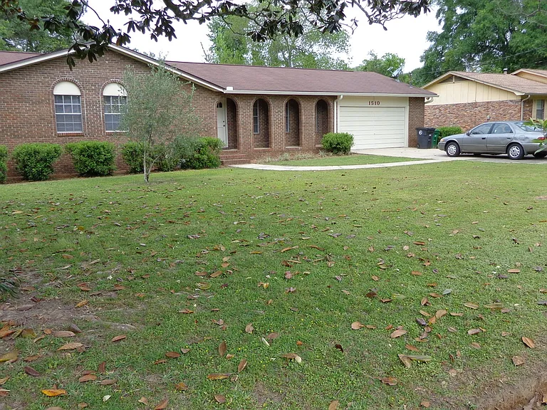 1510 Meeks Rd — Photo 1