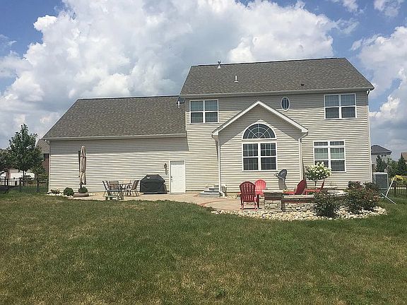 3rd image of 2115 Lincolnshire Dr