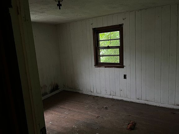 3rd image of 30 Hill St