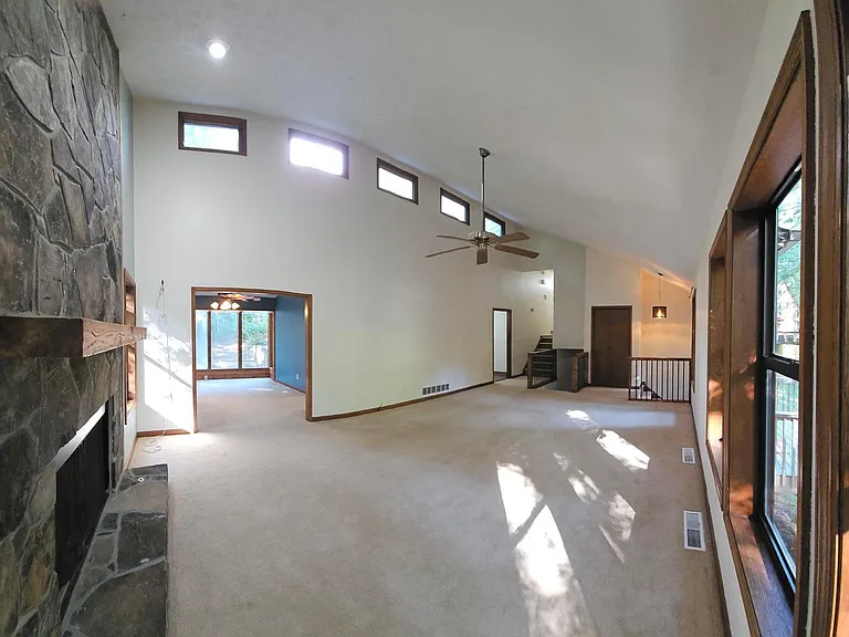 5053 Mackinac Dr — Photo 6