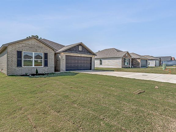 2nd image of 5023 Yukon Dr