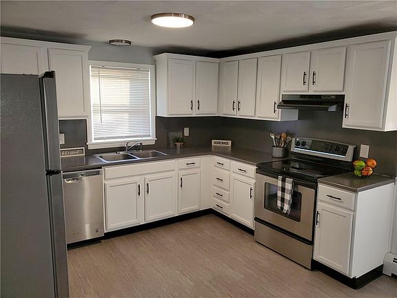3rd image of 3 Mica Ave