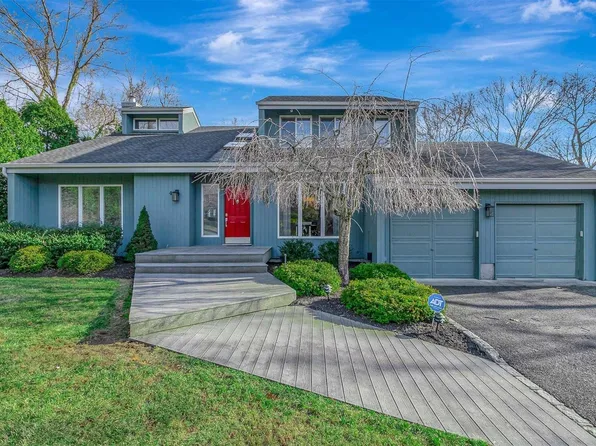 4 Chip Drive, Wading River, NY 11792