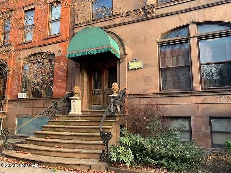 2nd image of 281 State Street