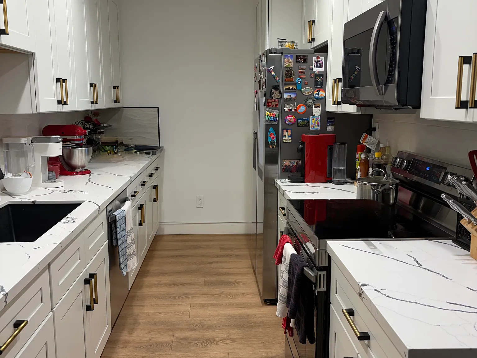 1344 N Martel Ave — Photo 2
