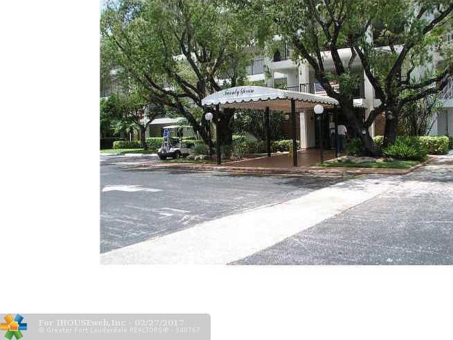 1st image of 2651 S Palm Aire Dr APT 104