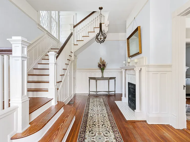 118 Rutledge Ave — Photo 2