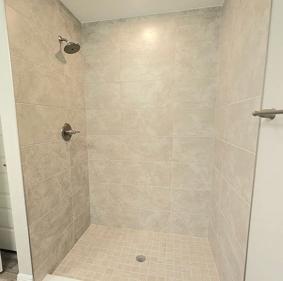 312 Locust Pass — Photo 8