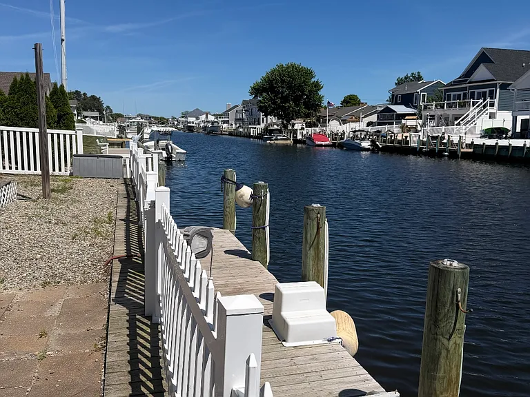 919 Bowsprit Point — Photo 2