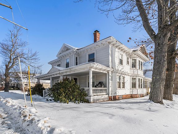 3rd image of 440 S Main Street