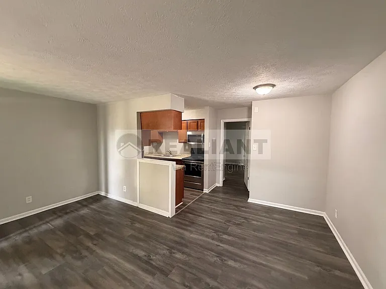 2021 Cambridge Dr #10 — Photo 12