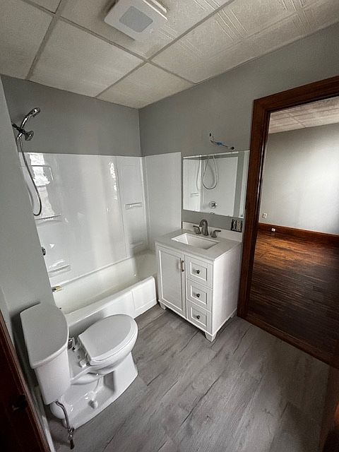 Newly renovated bathroom with Jack & Jill entrance.