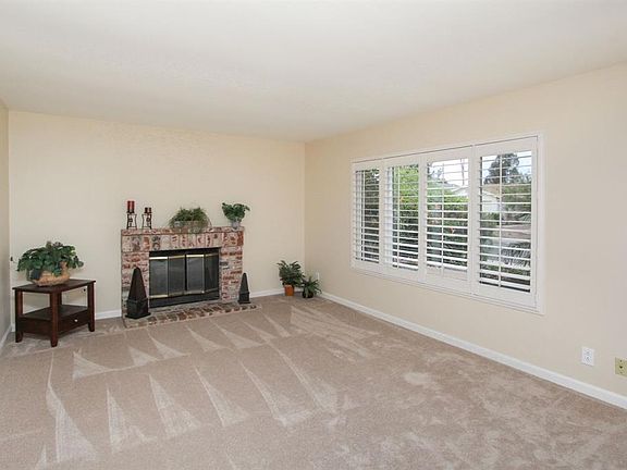 2nd image of 7435 Northrup Dr