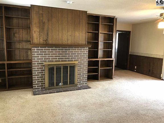 3rd image of 904 E 32nd Ave