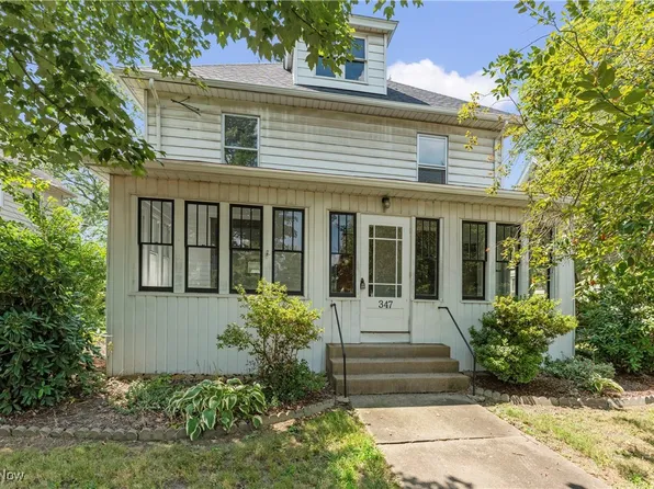347 High St NE, Canal Fulton, OH 44614
