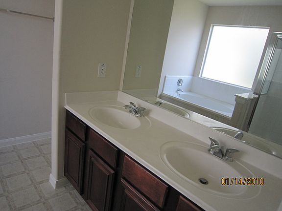 2nd image of 15210 Wildhurst Ln