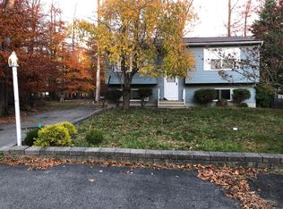 7491 Cottage Ln, Tobyhanna, PA