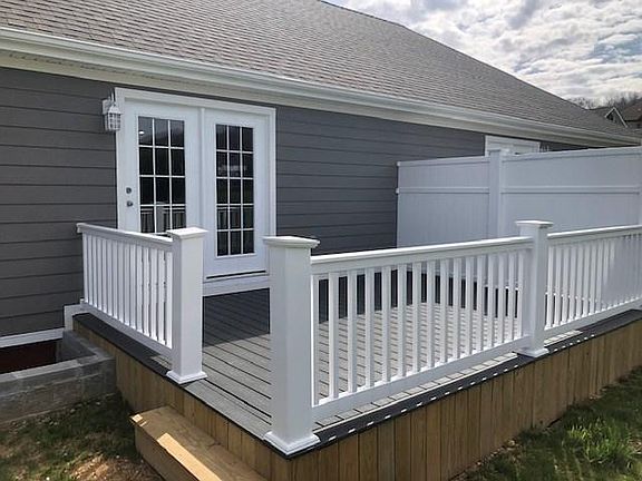 2nd image of 18446 Keeneland Ln