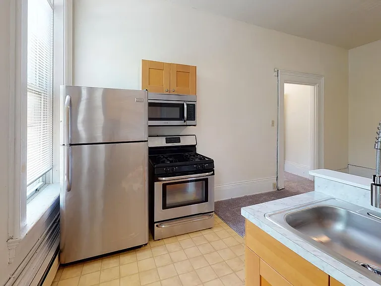 2419 Vine St #3 — Photo 4