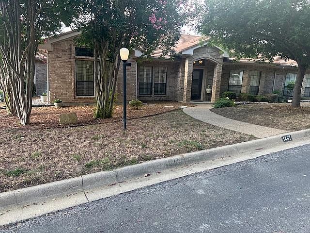 1st image of 1467 Creekview Ct