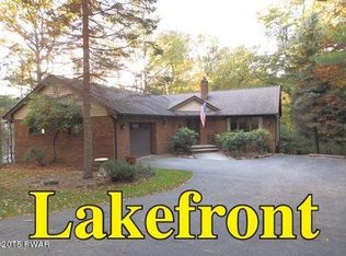 154 N Beach Ln, Dingmans Ferry, PA 18328