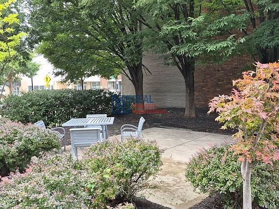 3rd image of 1276 N High St APT 104