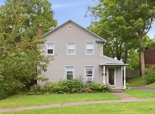 39 Nelson St, Cazenovia, NY 13035