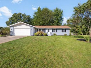 54737 Country Manor Pl, Elkhart, IN 46514