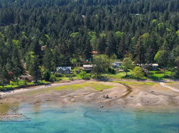 1607 N Beach Rd, Salt Spring Island, BC V8K 1A8
