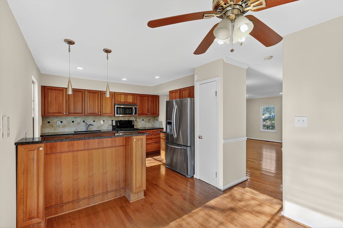 next background image