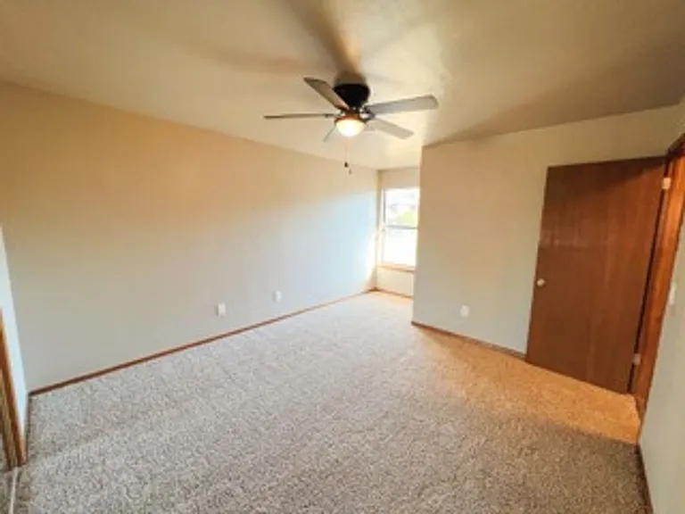 213 Woodbridge Cir — Photo 19