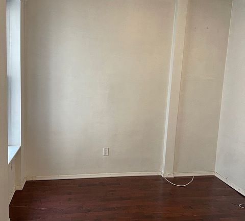 2nd image of 307 E 78th St APT 5R
