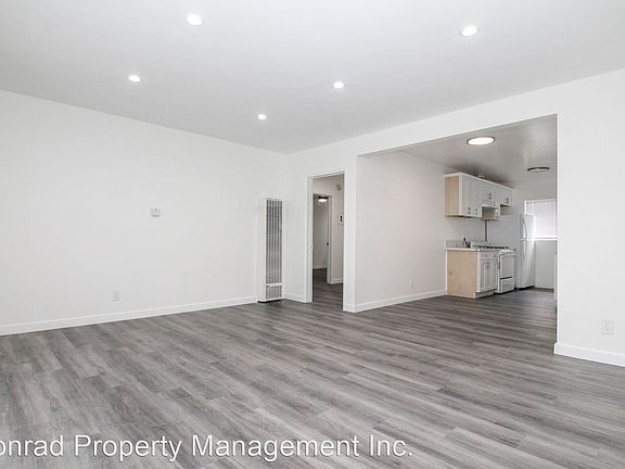 3rd image of 943 Myrtle Ave APT 10