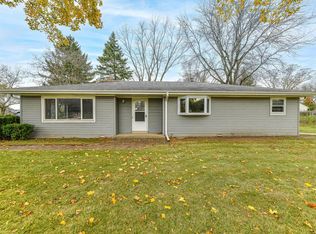 300 Westmoor Dr, Brookfield, WI 53005