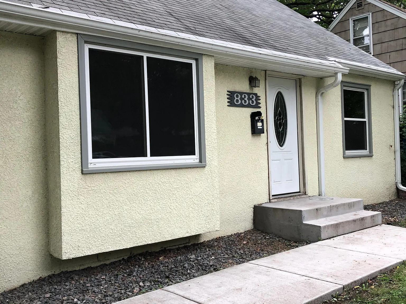 833 25th Ave SE — Photo 2