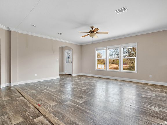 4th image of 228 County Road 4647