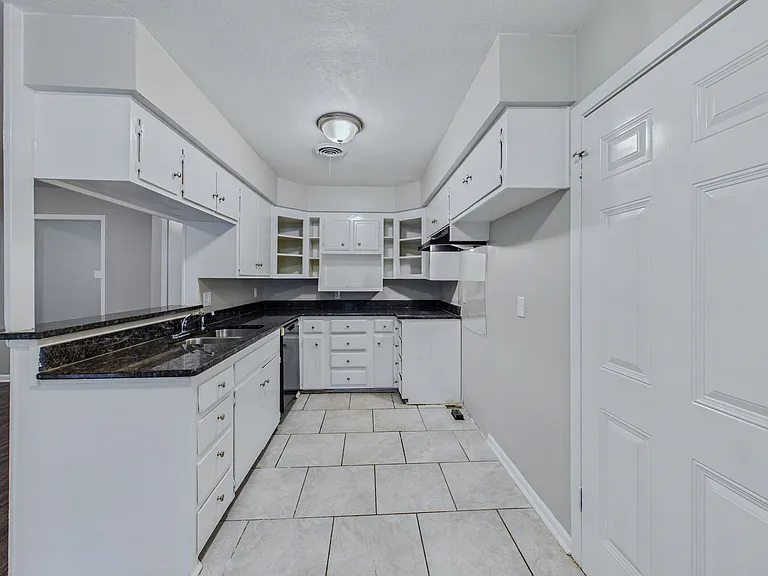29 Rosewood Dr-23_07012026