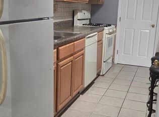 96 Kenwood Dr, Sicklerville, NJ 08081