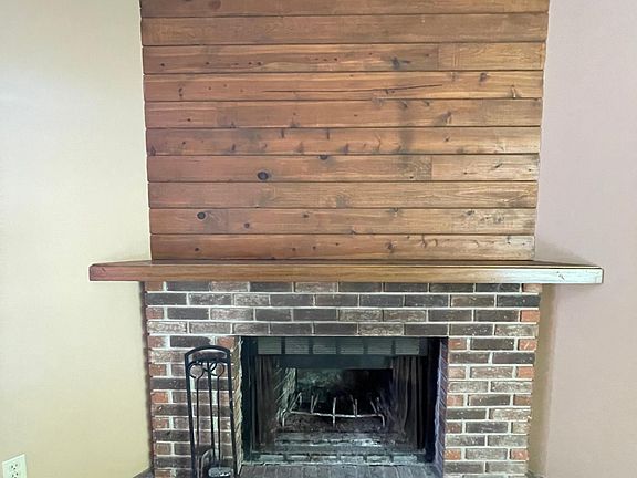 3rd image of 2115 Elder St #A