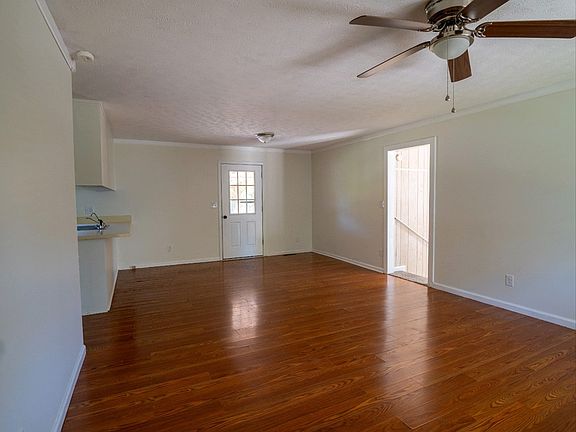 5th image of 105 Lance St