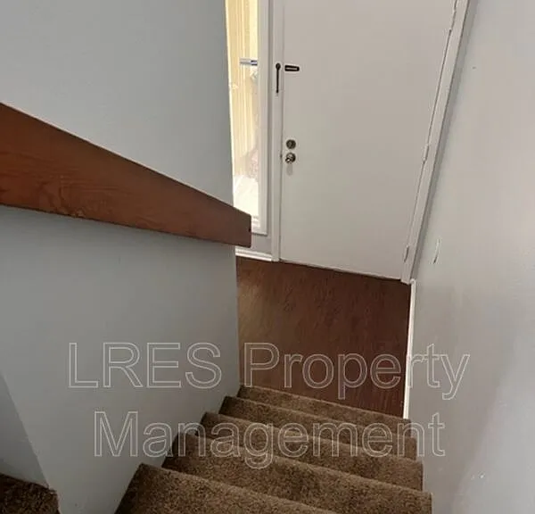 4564 Pheasant Run Dr — Photo 23