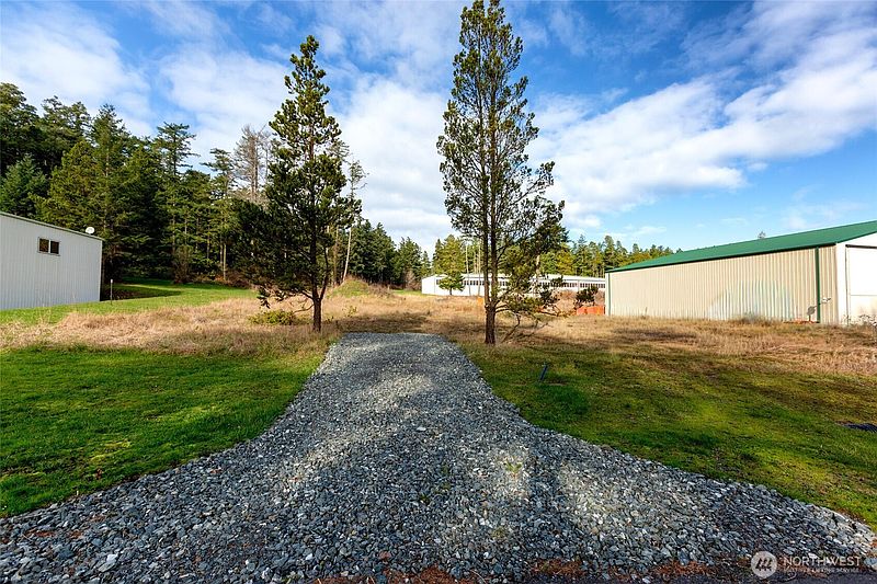 2nd image of 121 Cessna Avenue