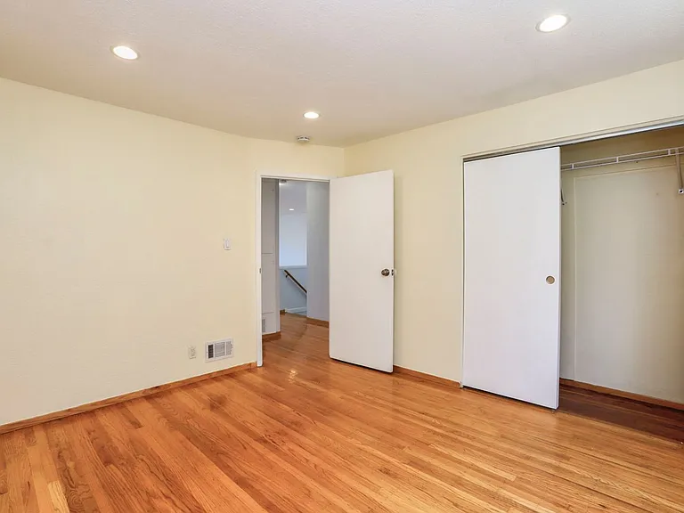 88 Canterbury Ave — Photo 15