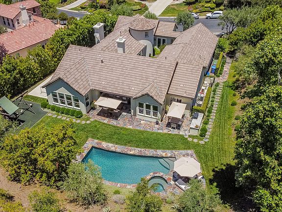 3rd image of 1668 Sycamore Canyon Dr