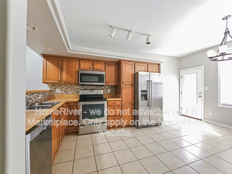 2752 Golden Rod Ln — Photo 10