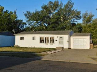 2617 4th St NW, Minot, ND 58703