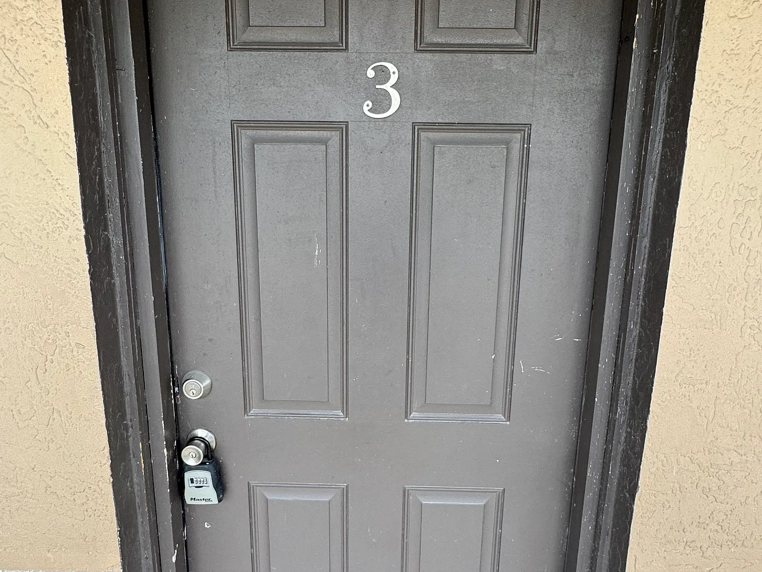 Studio, $500 — Photo 2