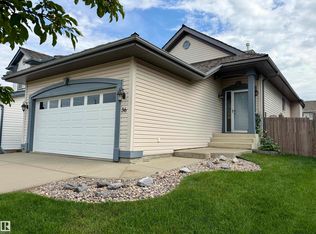 36 Newcastle Close, Strathcona County, AB T8A6E9