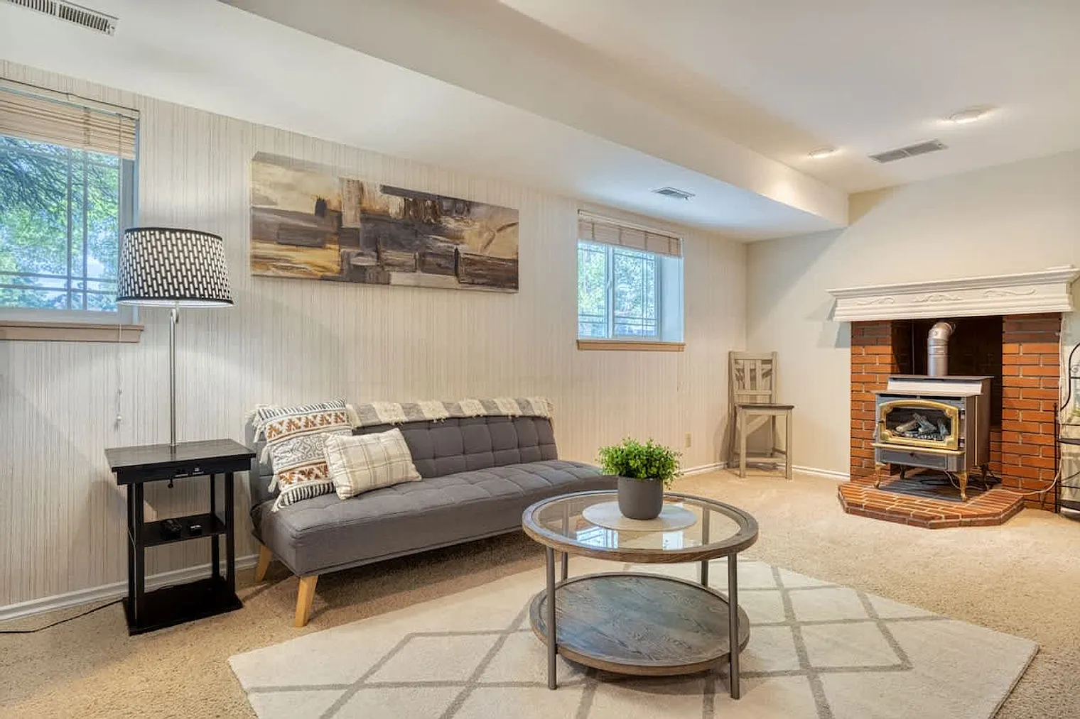 5 bed, 3.0 bath, 2497 sqft, $11,916 — Photo 4